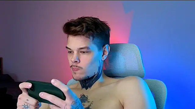 DENIS HERE online show from February 22, 3:07 am