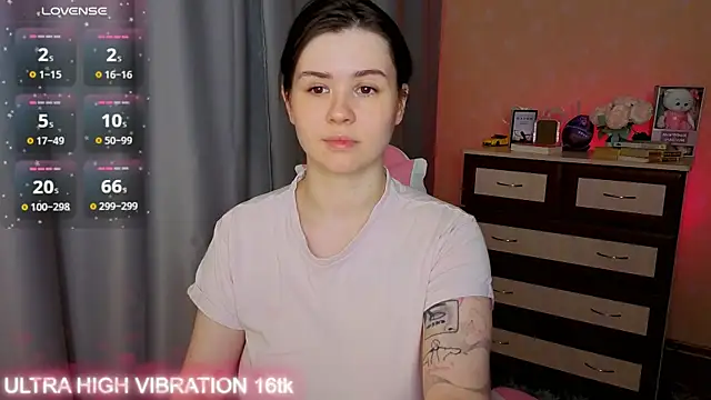 cutie mili online show from November 27, 8:38 am