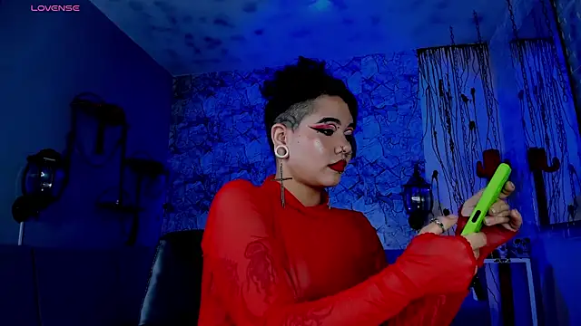 Snapshot of irregular_fetish_ chatting on March 19, 11:25 pm irregular fetish online show from March 19, 11:25 pm