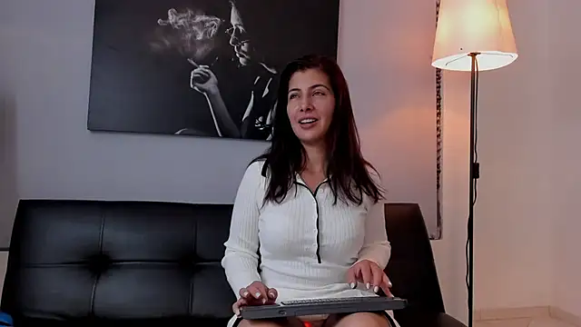 scarlett moore online show from February 8, 10:50 am