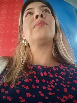 Snapshot of scarlett_moore chatting on June 27, 2:44 pm scarlett moore online show from June 27, 2:44 pm