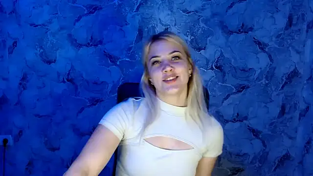 Snapshot of nika_gold1 chatting on December 14, 8:40 pm nika gold1 online show from December 14, 8:40 pm