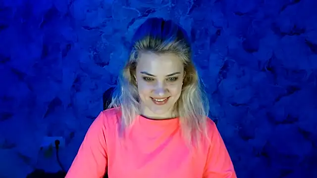 Snapshot of nika_gold1 chatting on February 10, 7:49 pm nika gold1 online show from February 10, 7:49 pm