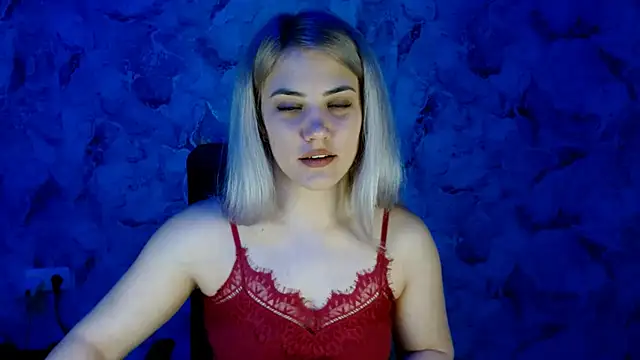 Snapshot of nika_gold1 chatting on February 25, 7:03 pm nika gold1 online show from February 25, 7:03 pm