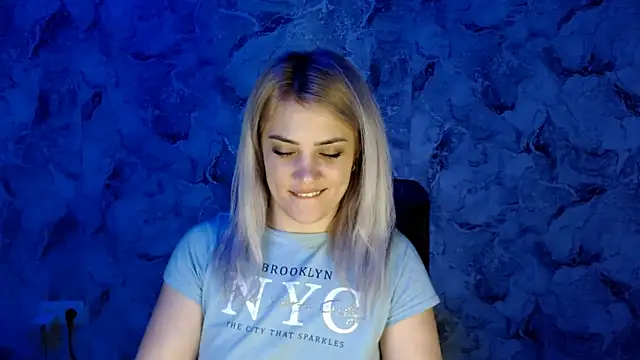 Snapshot of nika_gold1 chatting on February 26, 7:38 pm nika gold1 online show from February 26, 7:38 pm