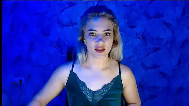 Snapshot of nika_gold1 chatting on September 25, 8:40 am nika gold1 online show from September 25, 8:40 am