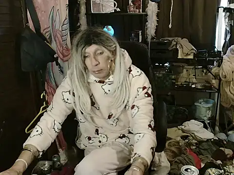 Ombeline1 online show from November 25, 1:00 pm