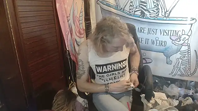 Ombeline1 online show from February 25, 1:10 pm