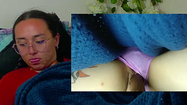 Hot Candy  online show from May 21, 4:19 am