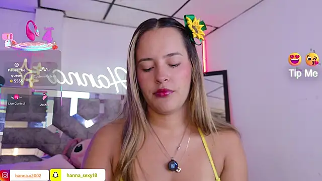 Snapshot of hanna_sex18 chatting on March 21, 8:52 am hanna sex18 online show from March 21, 8:52 am