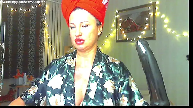 Snapshot of hornymommy69_ chatting on January 12, 3:03 pm hornymommy69 online show from January 12, 3:03 pm