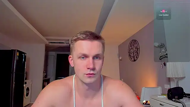 Samuel Andrew online show from December 4, 3:27 am