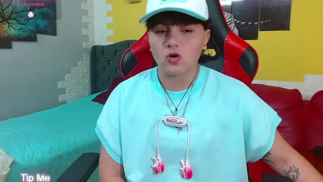 isabeautyx19 online show from February 22, 1:40 am