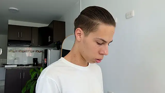 grey   27 online show from February 19, 9:03 pm