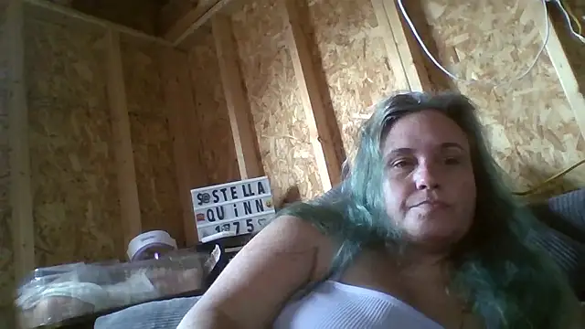 stellaquinn1775 online show from January 7, 6:32 pm