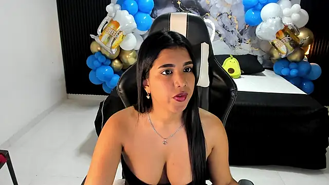 Snapshot of Ivy_16 chatting on October 6, 12:02 pm Ivy 16 online show from October 6, 12:02 pm