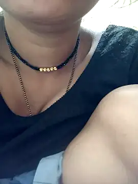 Snapshot of Hi_Radhika chatting on January 24, 1:35 am Hi Radhika online show from January 24, 1:35 am