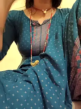 Snapshot of Hi_Radhika chatting on February 15, 7:27 am Hi Radhika online show from February 15, 7:27 am