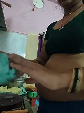 Snapshot of Hi_Radhika chatting on February 28, 1:26 am Hi Radhika online show from February 28, 1:26 am