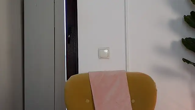 NinaCrystal1 online show from February 28, 6:58 am