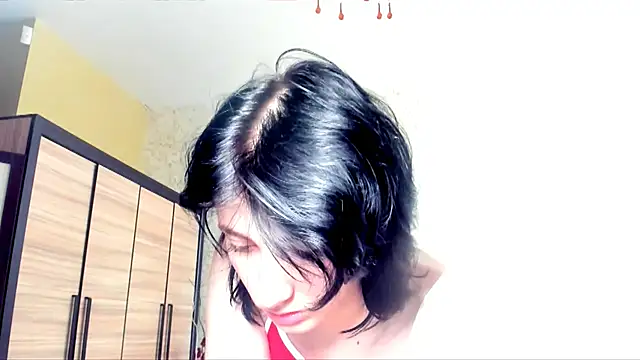 JulisSweet online show from March 1, 1:40 pm