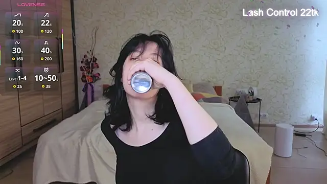 JulisSweet online show from April 10, 6:40 am