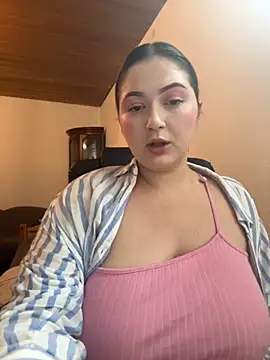 Kamilla Loop online show from October 28, 9:39 pm