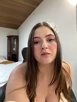 Kamilla Loop online show from May 21, 11:34 pm