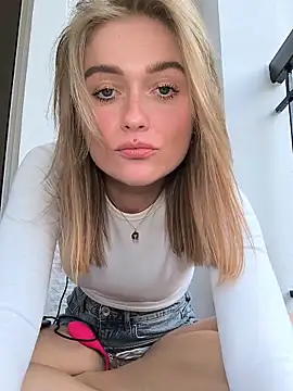 Snapshot of Goldloeckchen159 chatting on May 22, 4:01 pm Goldloeckchen159 online show from May 22, 4:01 pm
