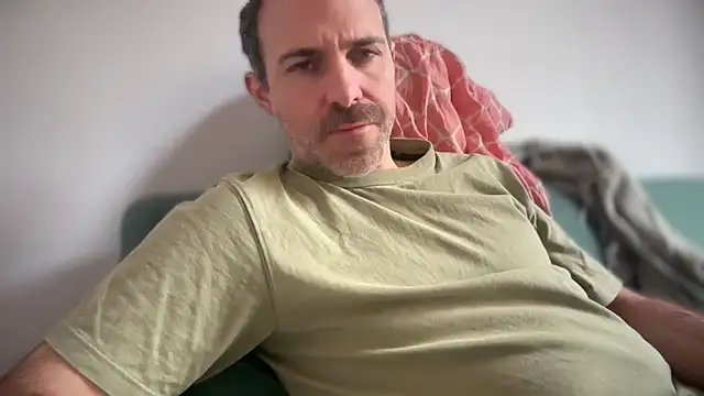 Snapshot of Brianjonest chatting on February 23, 12:57 pm Brianjonest online show from February 23, 12:57 pm