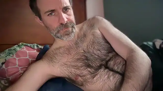 Snapshot of Brianjonest chatting on March 13, 4:35 pm Brianjonest online show from March 13, 4:35 pm