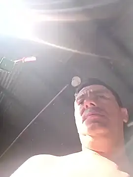 Snapshot of walwan85 chatting on December 14, 1:05 pm walwan85 online show from December 14, 1:05 pm