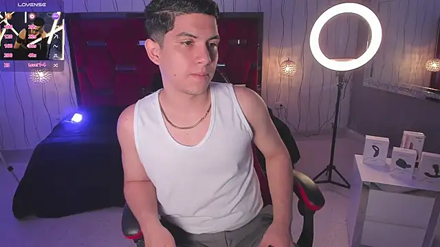 Brat  online show from January 7, 9:28 pm