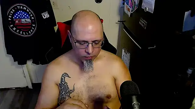 KrazyLegz online show from February 14, 4:48 pm