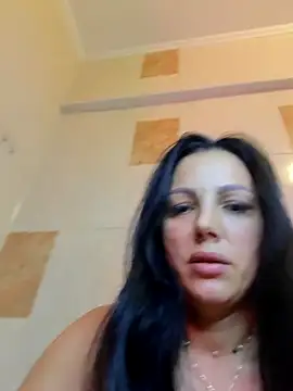 Snapshot of ReiyaRey chatting on April 24, 7:05 pm ReiyaRey online show from April 24, 7:05 pm