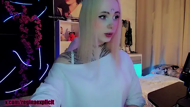 Snapshot of snake__bites chatting on April 17, 9:07 pm snake bites online show from April 17, 9:07 pm
