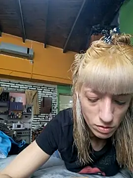 Snapshot of gala2 chatting on July 17, 7:08 pm gala2 online show from July 17, 7:08 pm