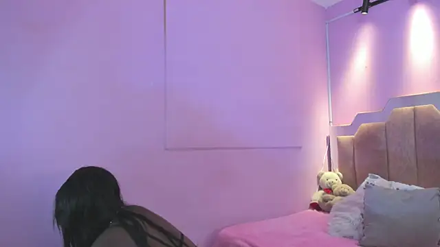 LoveQueen2 online show from February 18, 11:50 am