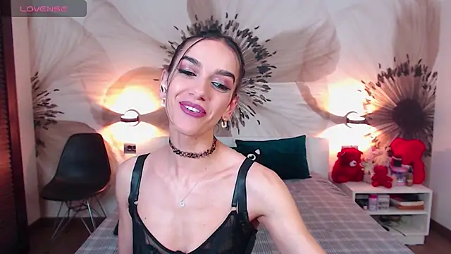 KatherineBisou online show from May 24, 6:46 pm
