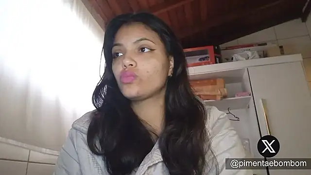 Snapshot of bombomepimenta chatting on September 13, 11:32 am bombomepimenta online show from September 13, 11:32 am