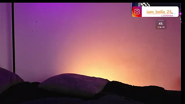 yourtoybella online show from November 14, 6:50 pm