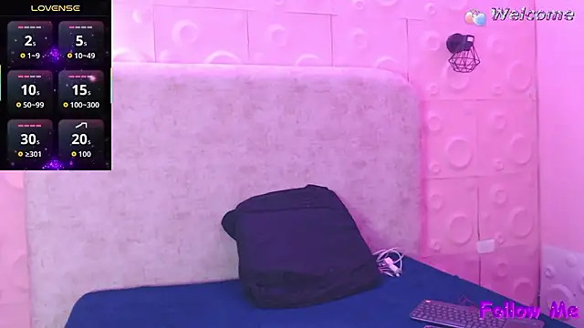 Snapshot of Danielaa_a chatting on February 2, 11:58 pm Danielaa a online show from February 2, 11:58 pm