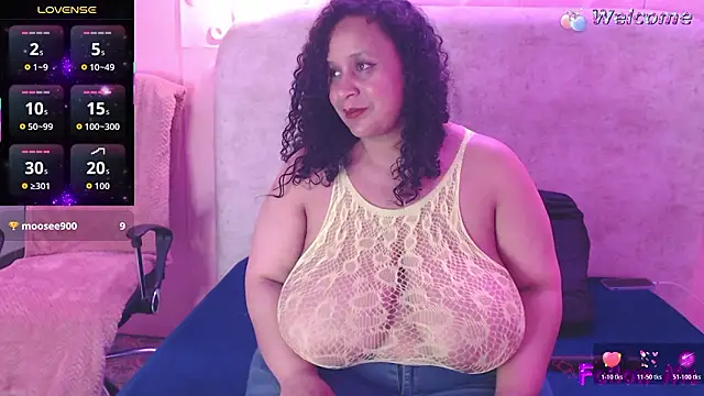 Snapshot of Danielaa_a chatting on February 11, 12:48 am Danielaa a online show from February 11, 12:48 am