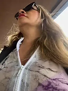 Afroditecash online show from February 6, 5:30 pm