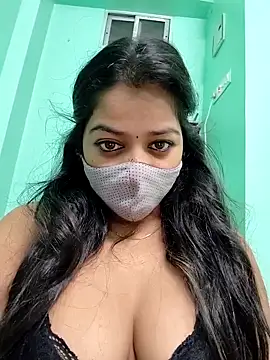 Monalisa Singh online show from February 7, 5:51 pm