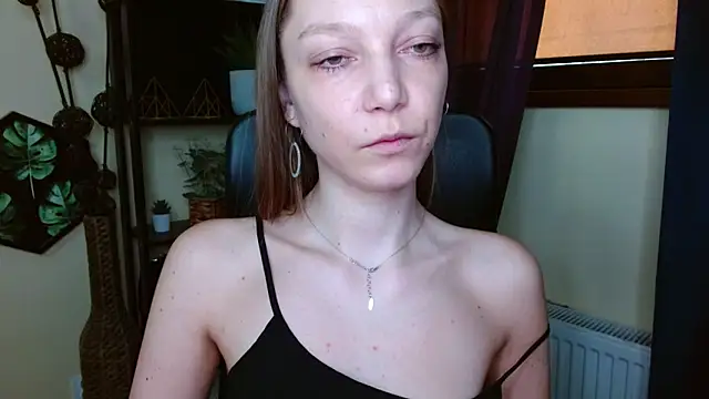 EmillyPlay online show from March 26, 6:41 am