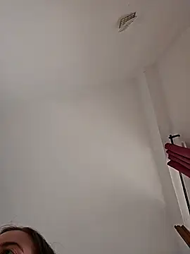 Snapshot of licoricepizza chatting on September 8, 3:11 pm licoricepizza online show from September 8, 3:11 pm