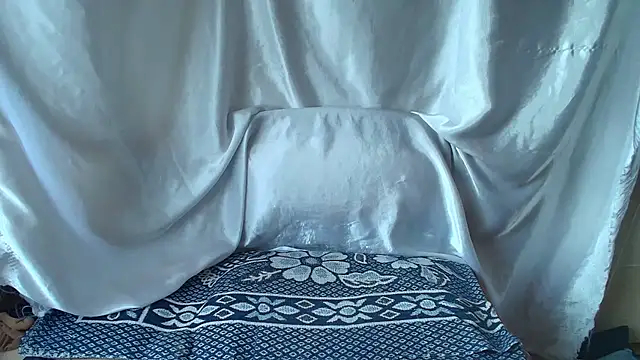 Burberrry  online show from July 12, 4:53 pm
