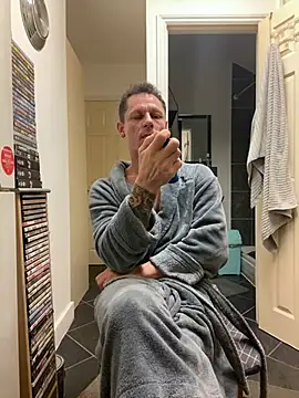 Snapshot of Yourhotboy_42 chatting on February 2, 8:51 pm Yourhotboy 42 online show from February 2, 8:51 pm