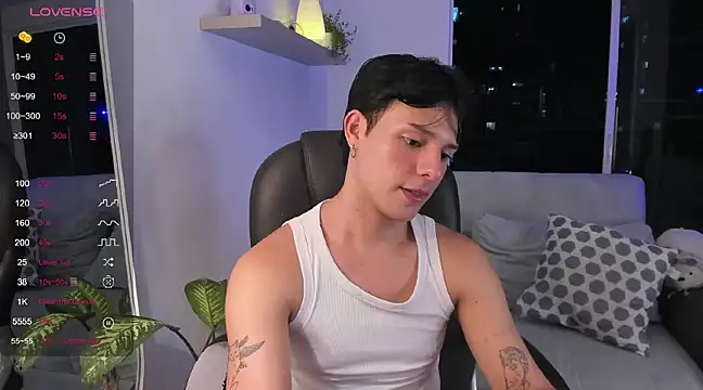 Alexxblue online show from December 6, 1:07 am